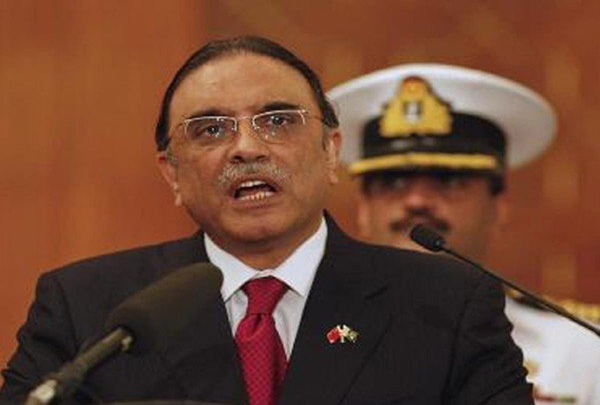 20 fugitives including Zardari and his sister declared in the money laundering case
