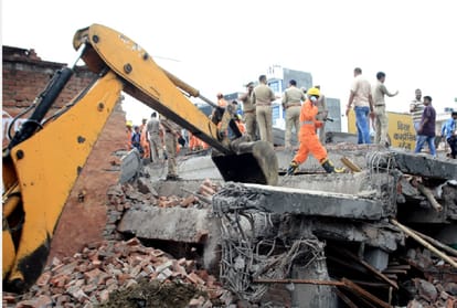building collapsed one dead in Ghaziabad