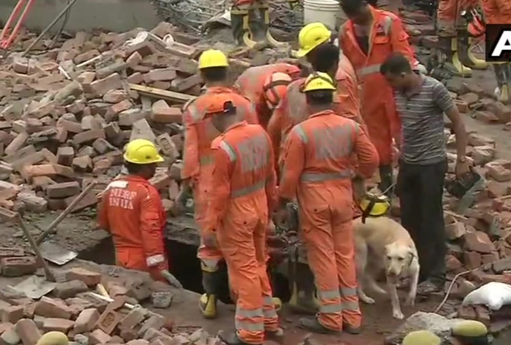 five storey building collapsed in ghaziabad