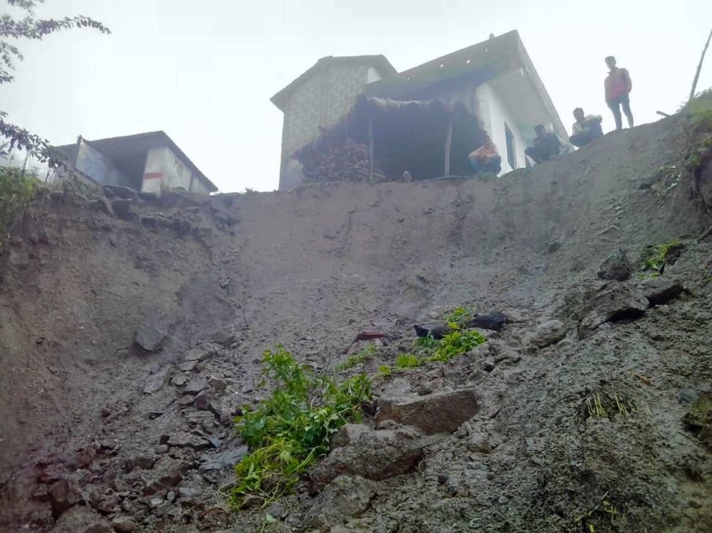 monsoon heavy rain killed 37 people and 45 families homeless in uttarakhand