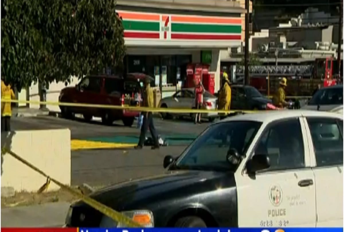 Firing in Los Angeles supermarket Trader Joe, police surrounded the area