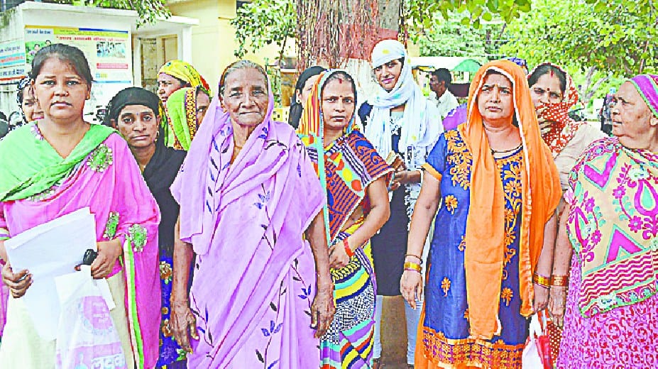 laathi charge ki cm se hikaayat