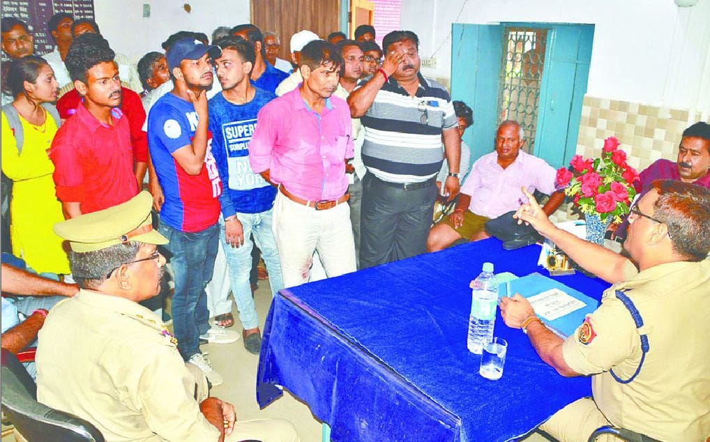 Police sent three teachers to jail for beaten up abvp workers