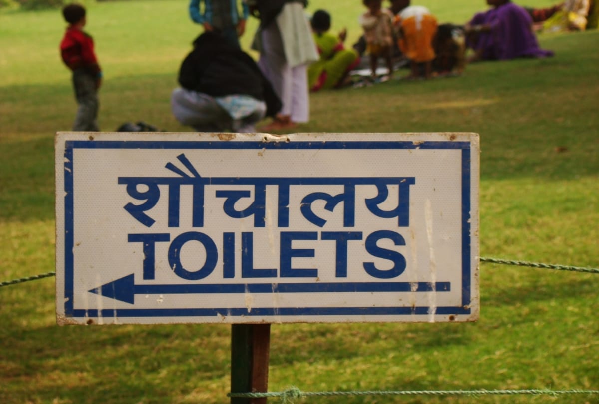 boy grab girl in toilet and try to commit sexual assault