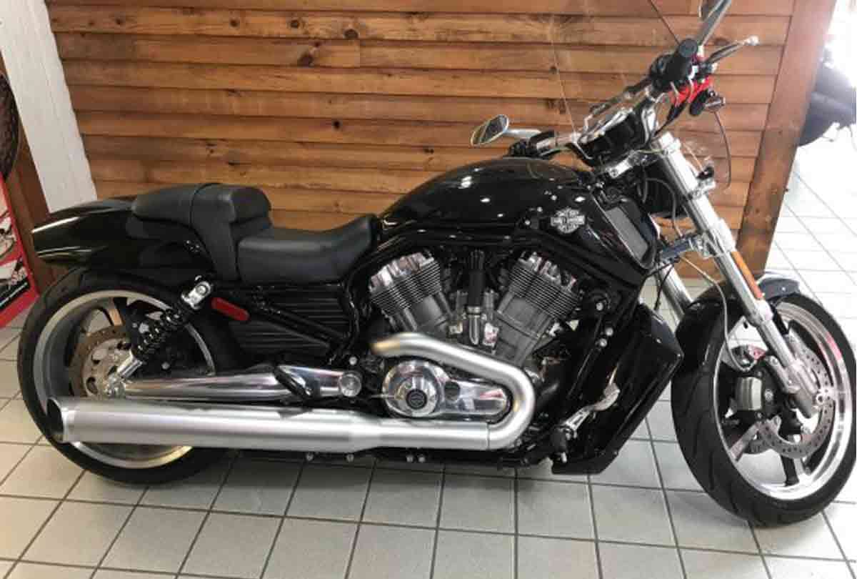people think him begger but he bought a most expensive bike