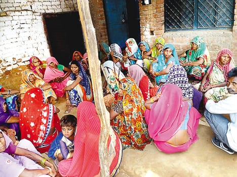 killing the old woman sleeping outside, four detained