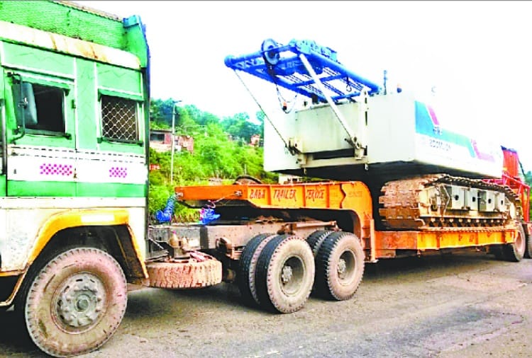 Trala breaks down, a man's death jumped from trala in Pinjore