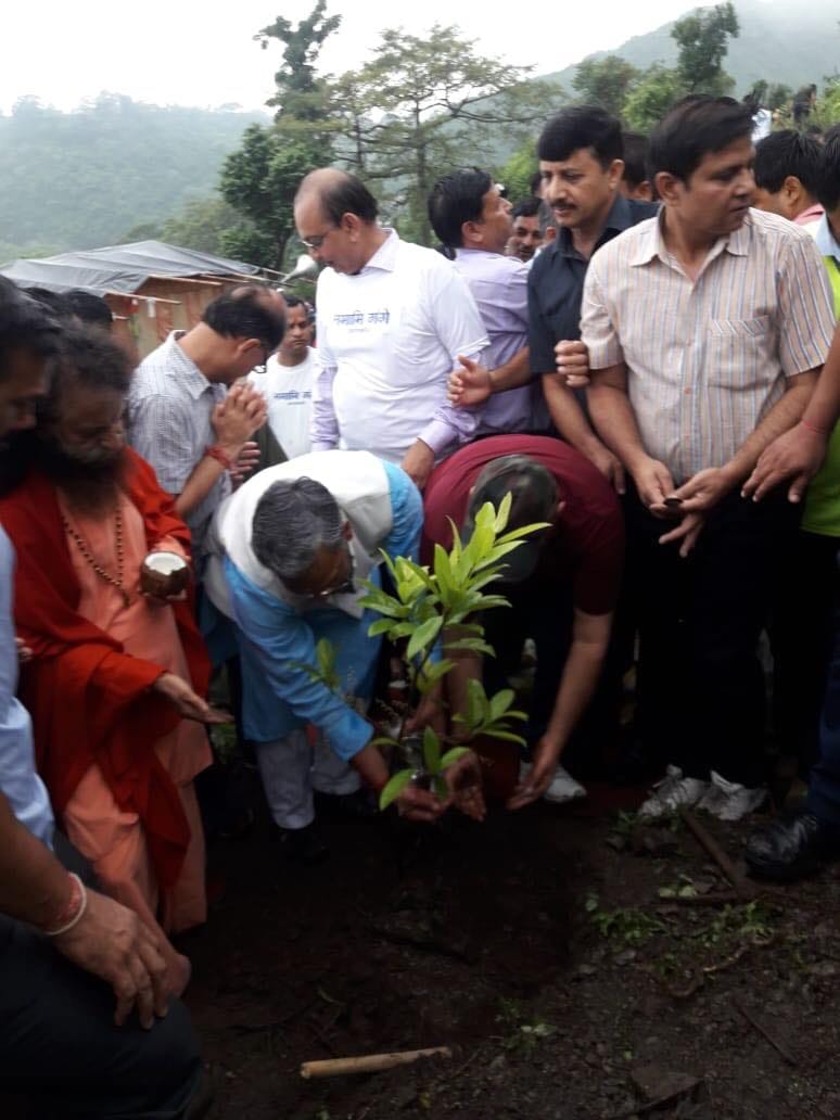 uttarakhand cm plantation starts rishiparna campaign in dehradun