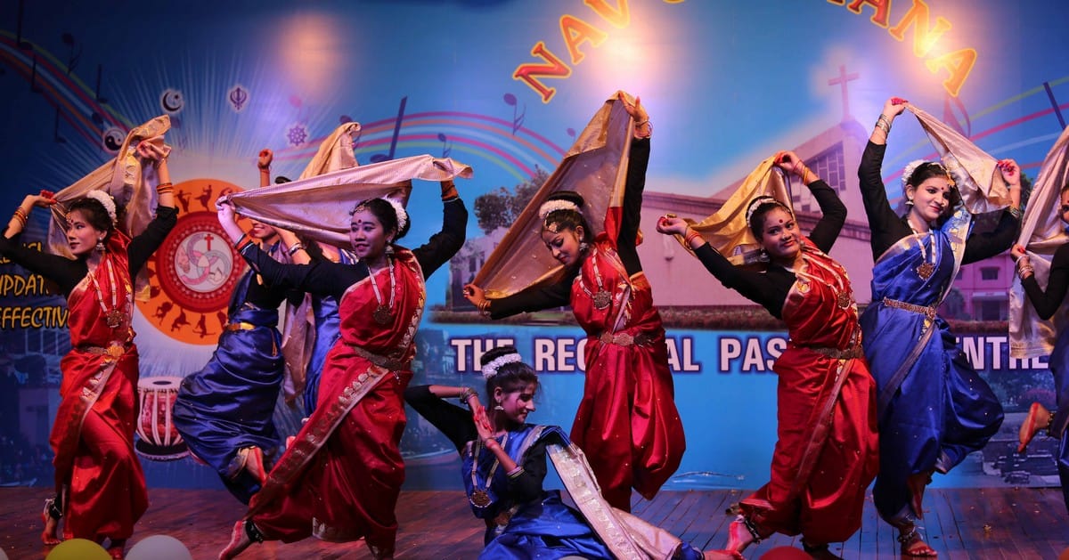 Navsadhna kala kendra session start with music and dance 