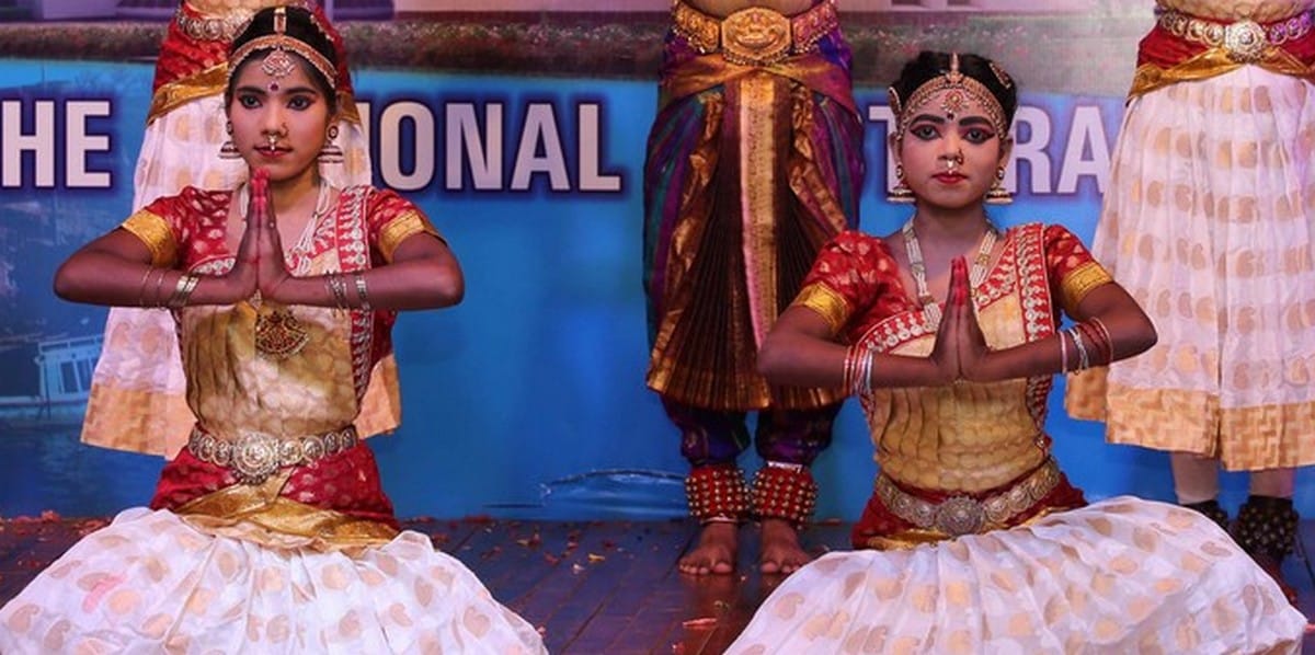 Navsadhna kala kendra session start with music and dance 