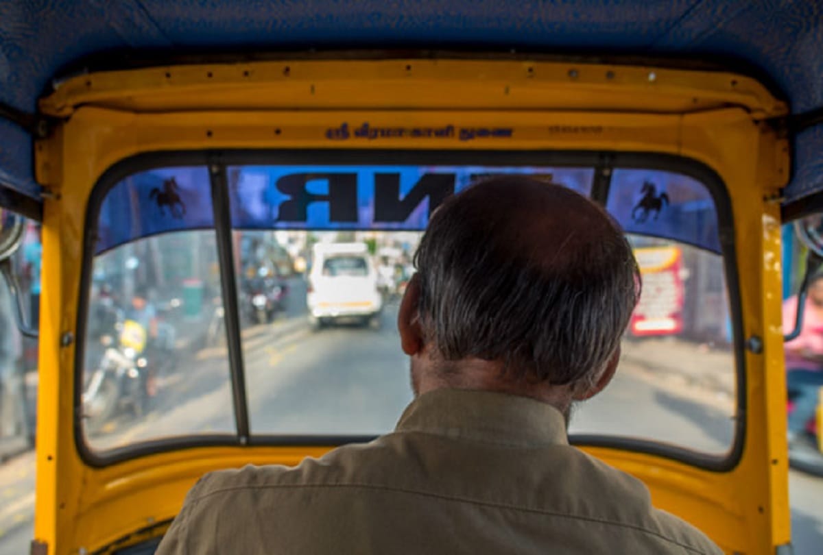 Auto drivers charging extra fare from passengers in delhi
