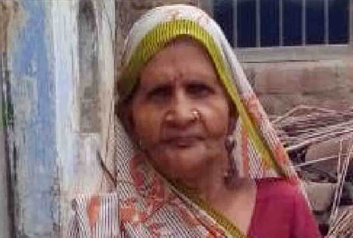untold story of people Carrying human feces on head in hardoi