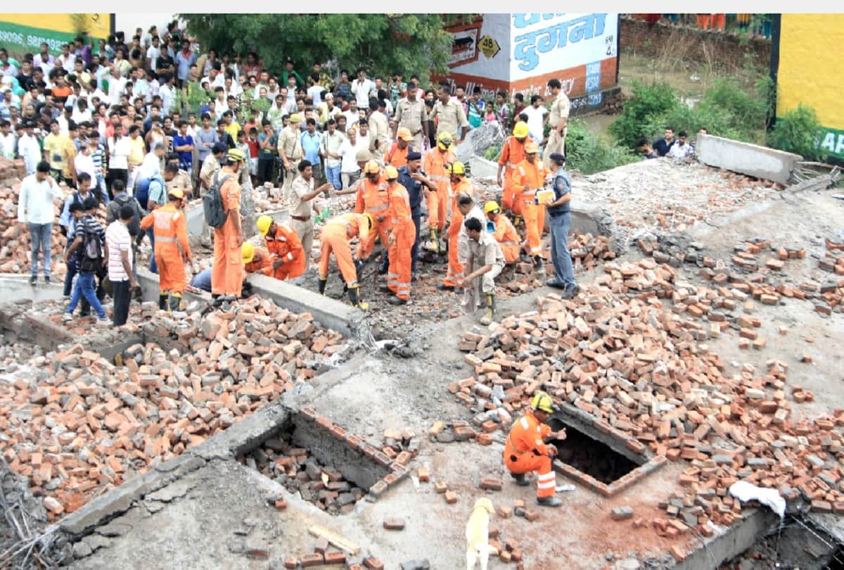 under construction building collapsed in ghaziabad of uttar pradesh