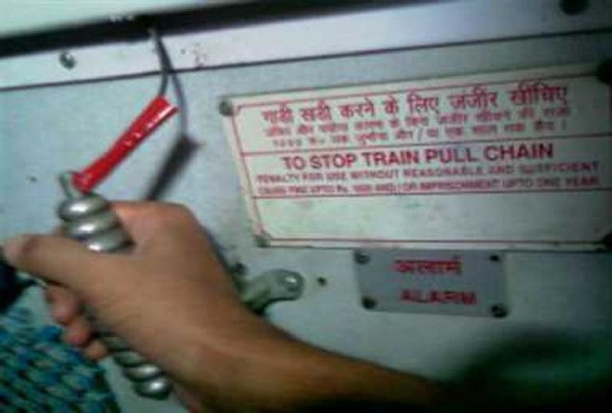 If your mobile falls in the moving train know what you should do 