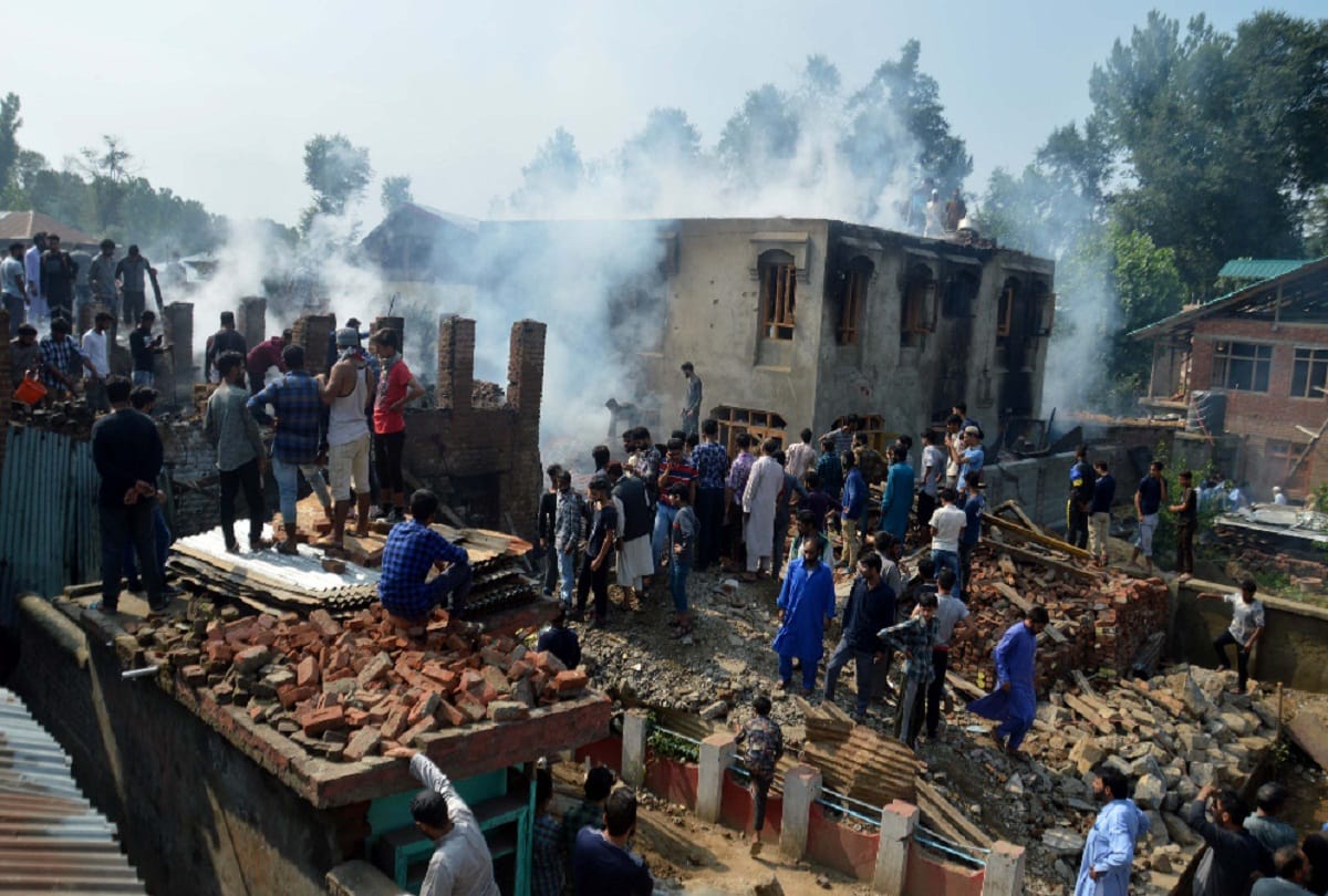 srinagar kulgam army and police killed three militants taking revenge of constable saleem murder