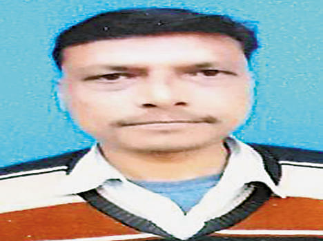 Unknown vehicle collision killed the young man in farrukhabad