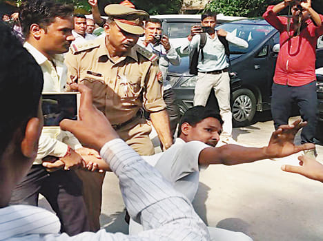 Two office bearers of BJYM, free from CM's attempt to stop convoy