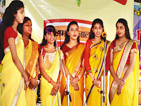 Festive joys are honored by fame