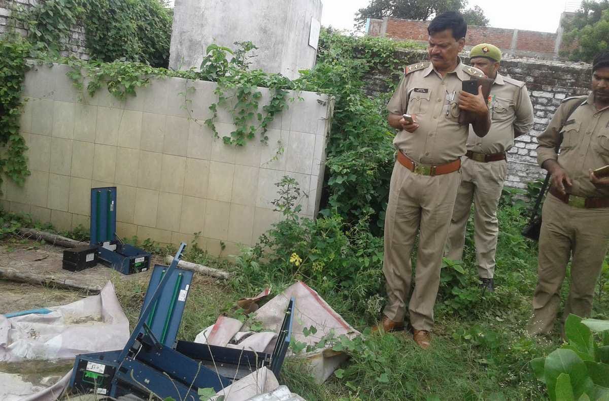 Five lakh rupees stolen from union bank ATM at mau