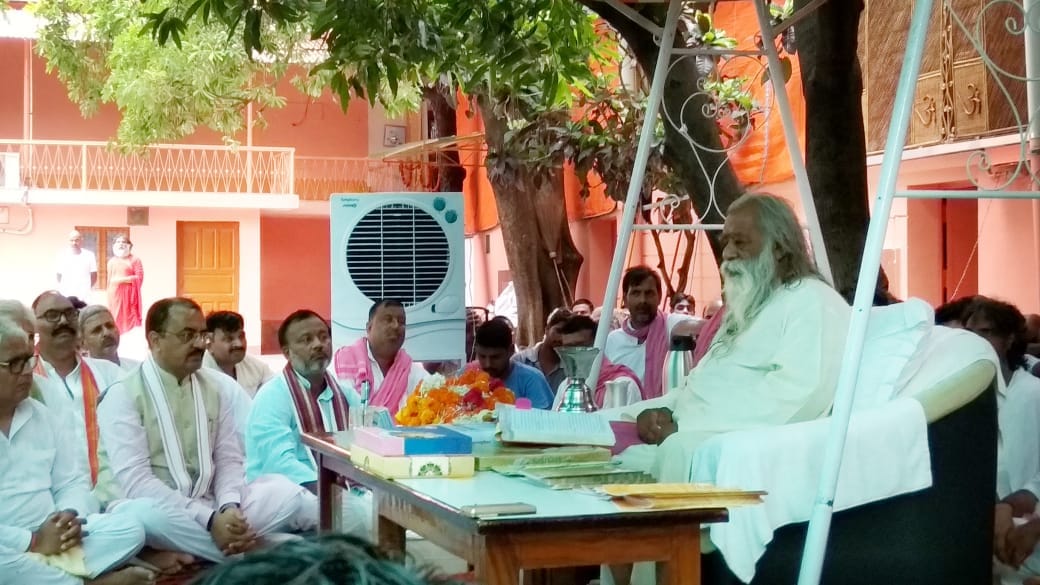 Keshav prasad maurya arrives in adgadanand ashram at mirzapur