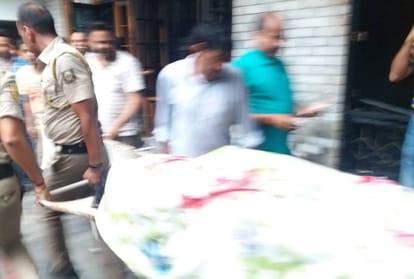 fire breaks in building ner chowk mandi side story