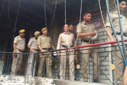 fire breaks in building ner chowk mandi side story