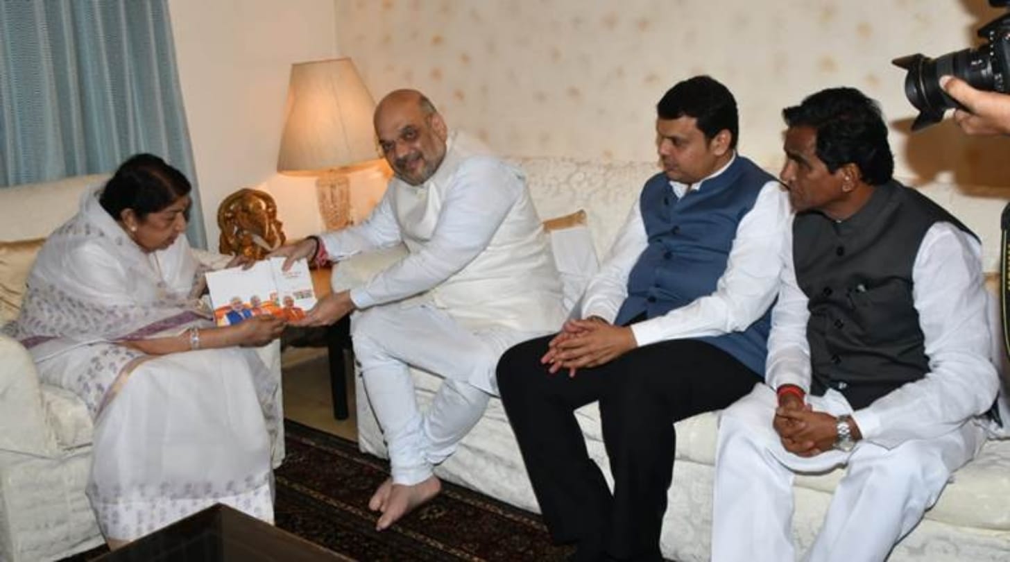As part of Sampark campaign Amit Shah meets Lata Mangeshkar in Mumbai