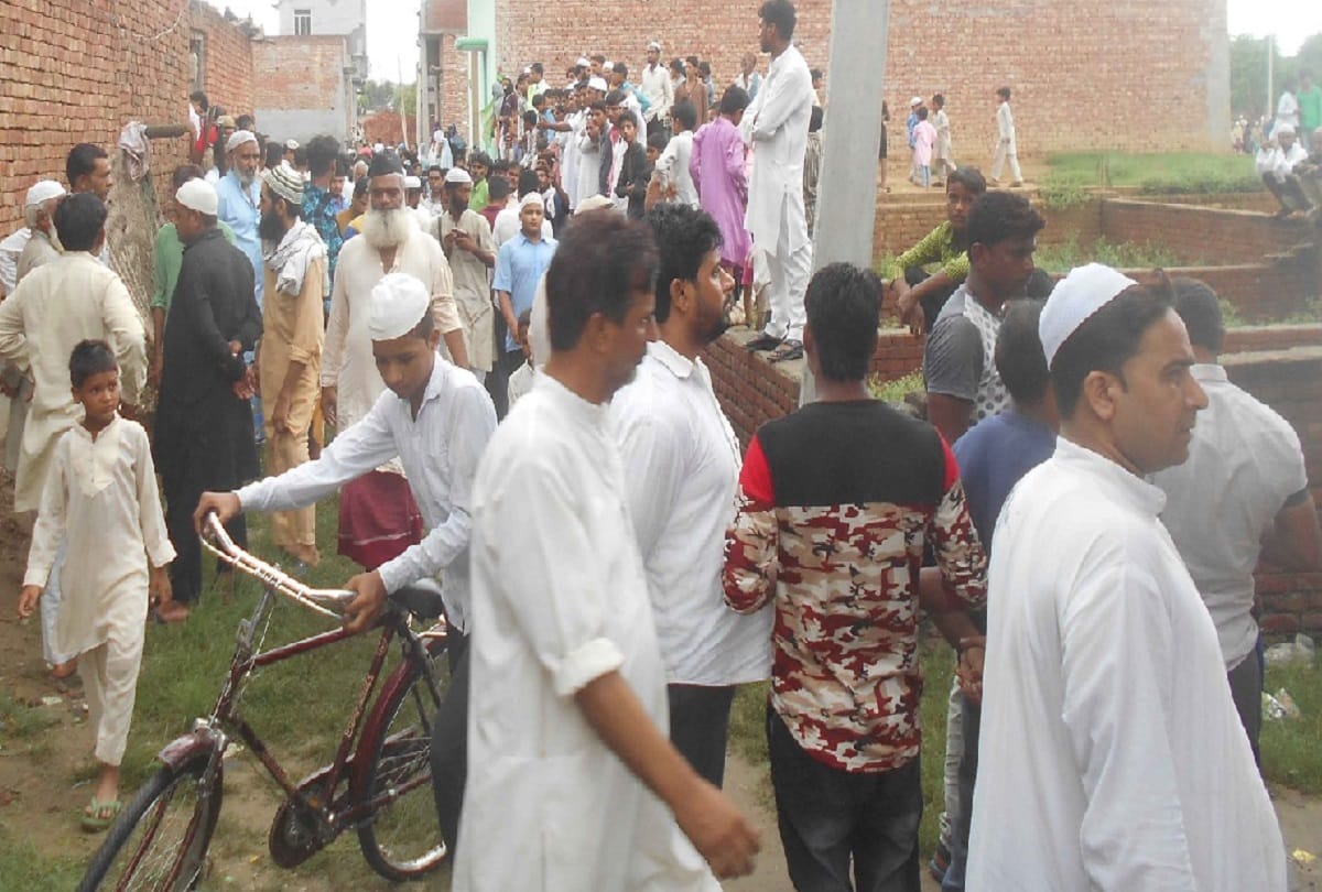 UP: Two died due to falling roof of house in Shamli, many injured, photos