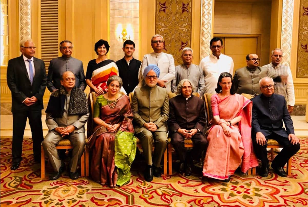 'The Accidental Prime Minister': Manmohan becomes 'Anupam', Sonia, Rahul-Priyanka's role?