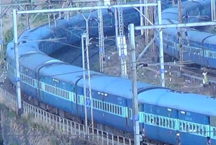 1500 meter long freight trains to run on flyovers for the first time