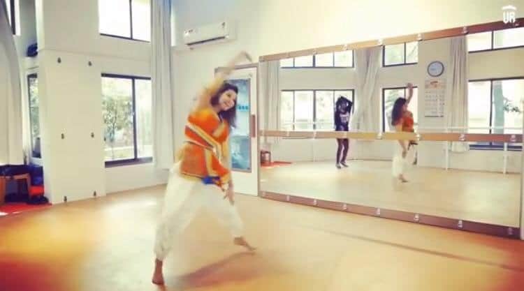 urvashi rautela dance video in social media