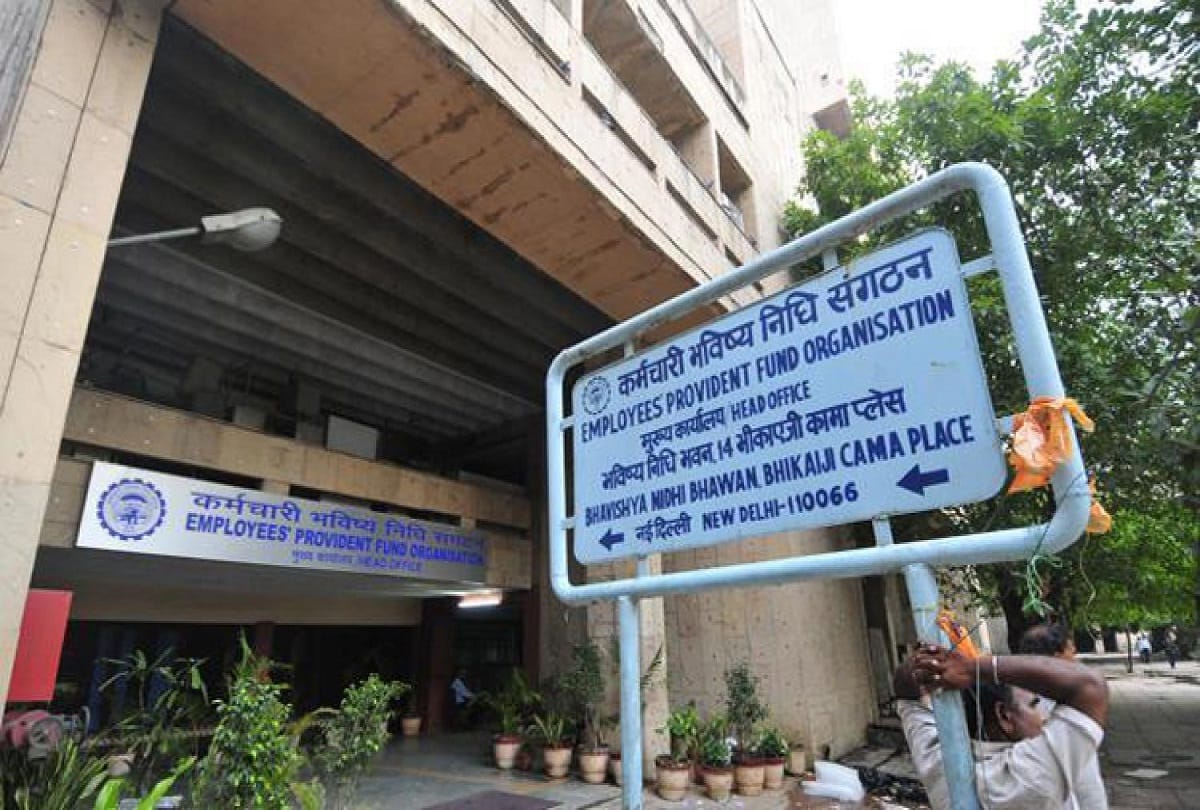 epf balance can be withdrawal after 1 month of unemployment
