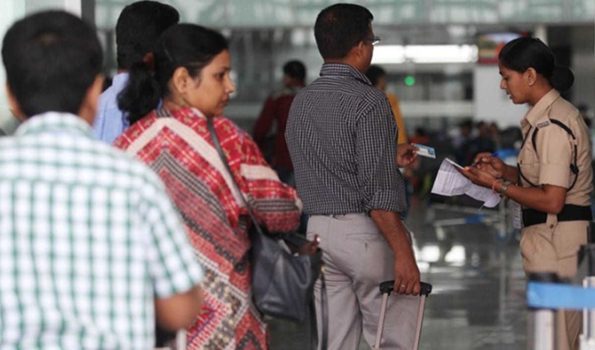 soon you may have not to take out your laptop, tablets for screening at airports