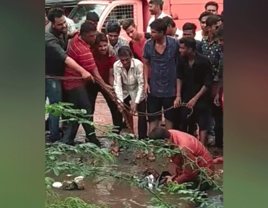  Rajasthan: college girl falls in broomstick in bundi district