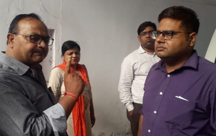 शीतल केमिकल्स पर एसआईबी छापा, व्यापारी ने खुद पर तानी पिस्टल