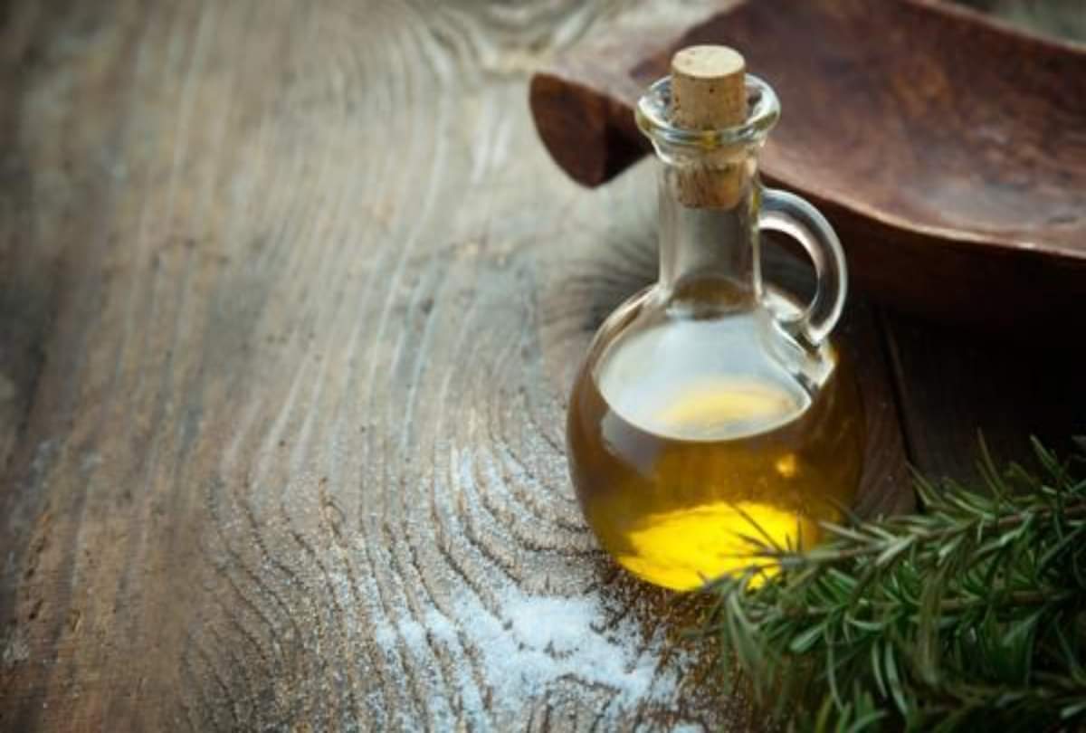 Home remedies for itchy scalp and hair loss