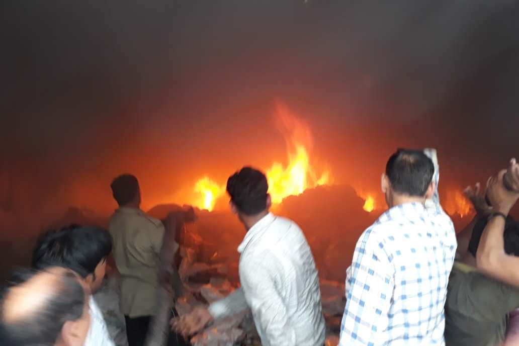 Fire in a factory due to short circuit in chandauli