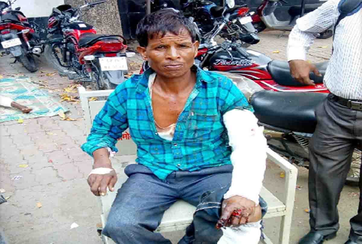 doctors did not treated patient in hallet Kanpur