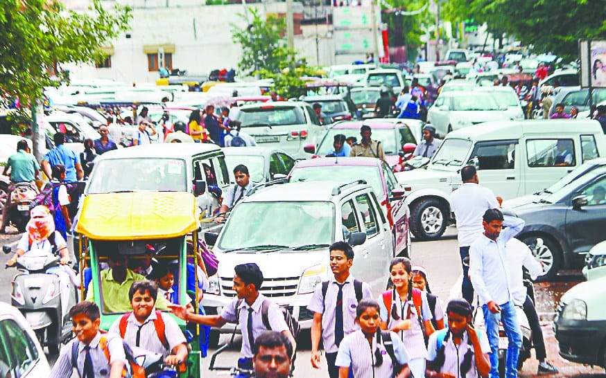 kaam nahi aa raha intjaam, sheher me rojaana jaam