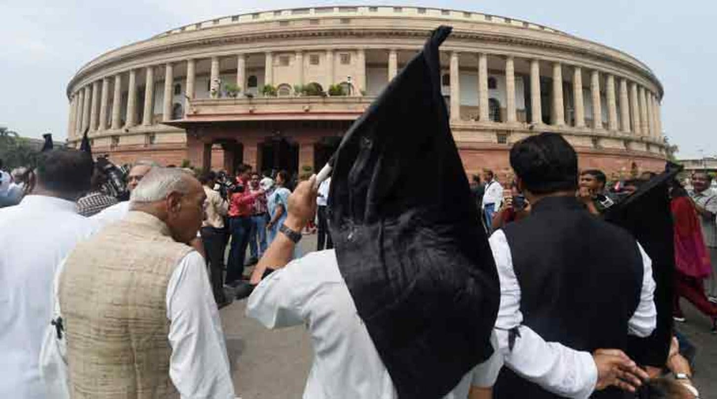 Ban lifted: protest at jantar mantar allowed..know history of protest
