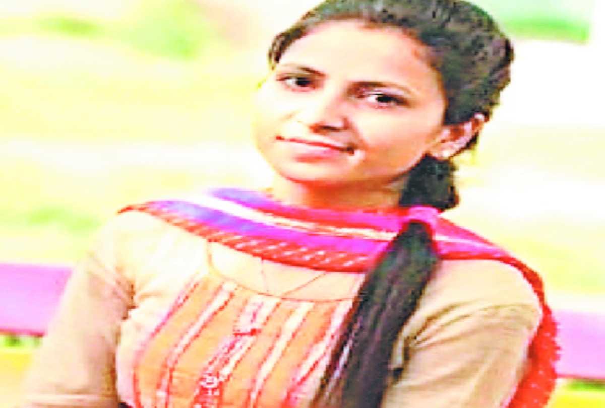 love with brushes and colors made swati chambiyal a Painter
