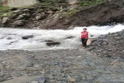 cloudburst at solan arki and four vehicle damaged