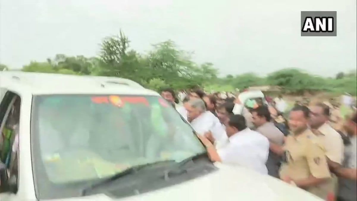 Maratha movement violent in Maharashtra, many injured