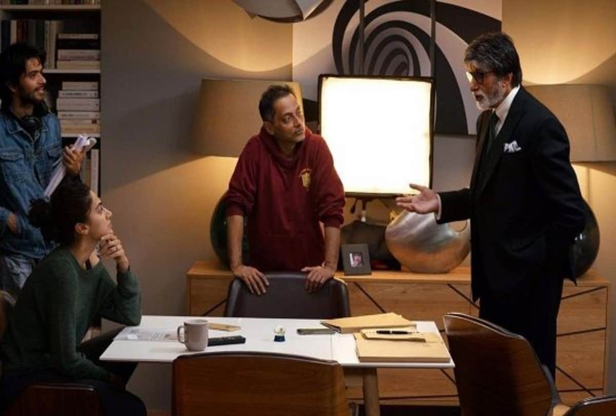 shah rukh khan arrange badla unpulgged ask question from amitabh bachchan and taapsee pannu