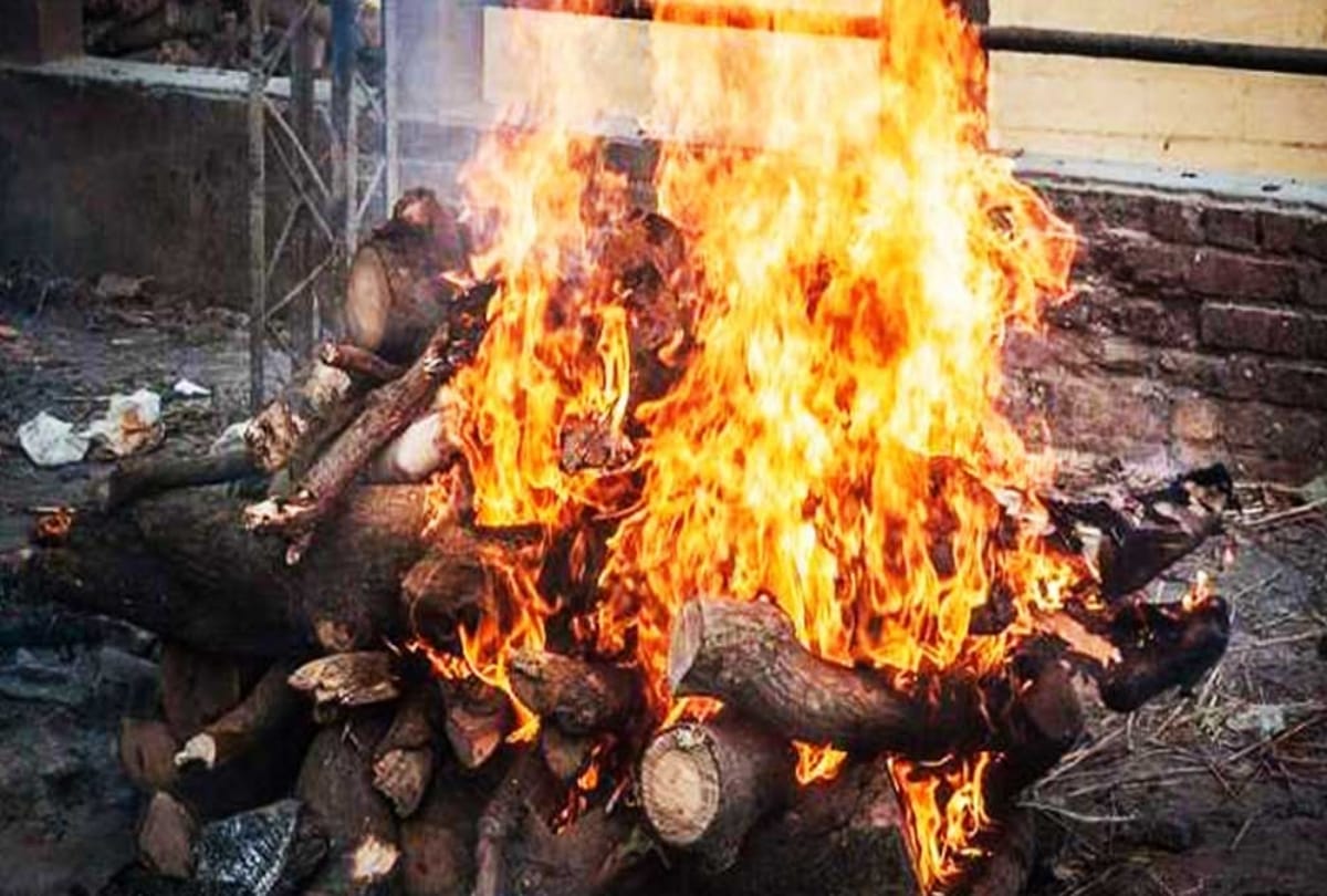 Know Why women prohibited to go for Cremation Ghat