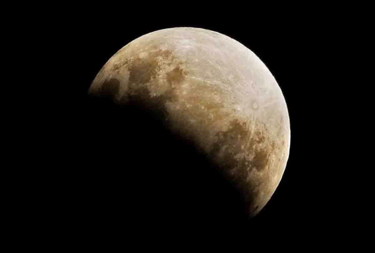 27 july lunar eclipse chandra grahan effects on rashi