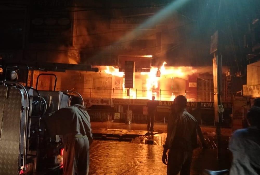  fire in bhootnath market in lucknow.
