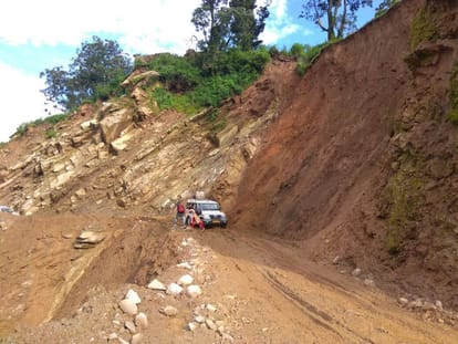 building collapse in dehradun due to continue rain