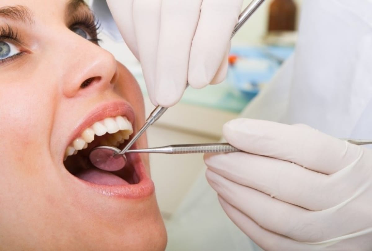 tonsillitis symptoms causes and prevention, how to cure tonsils tips in hindi