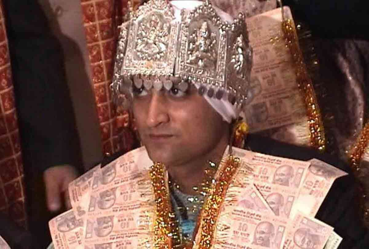 world 7 weird grooms you have never seen here are the viral photos